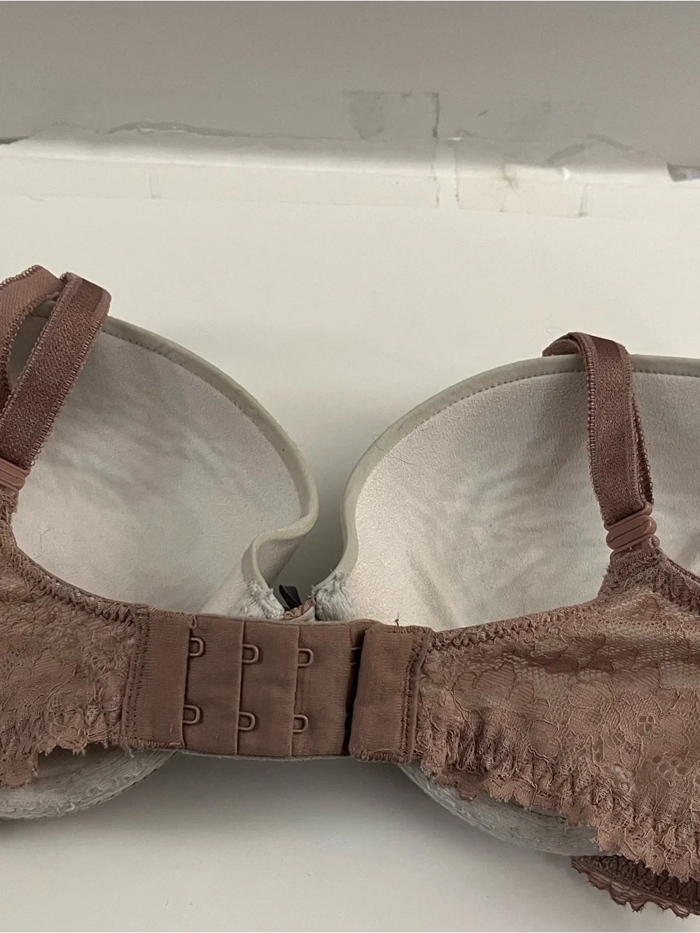 Victoria's Secret Pink Lace-Accent Cream Push-Up Bra 32DD